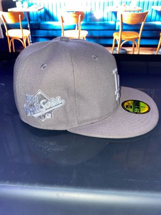 Gorra New Era LA Gris Talla 7