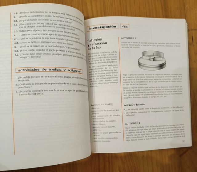 Física y química. Libro escolar antiguo