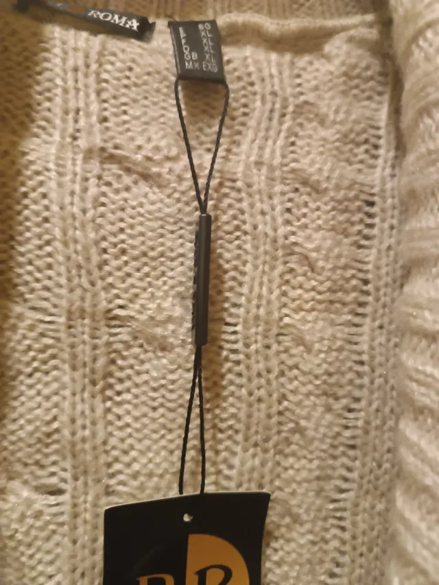 Chaleco de lana beige con bolsillos