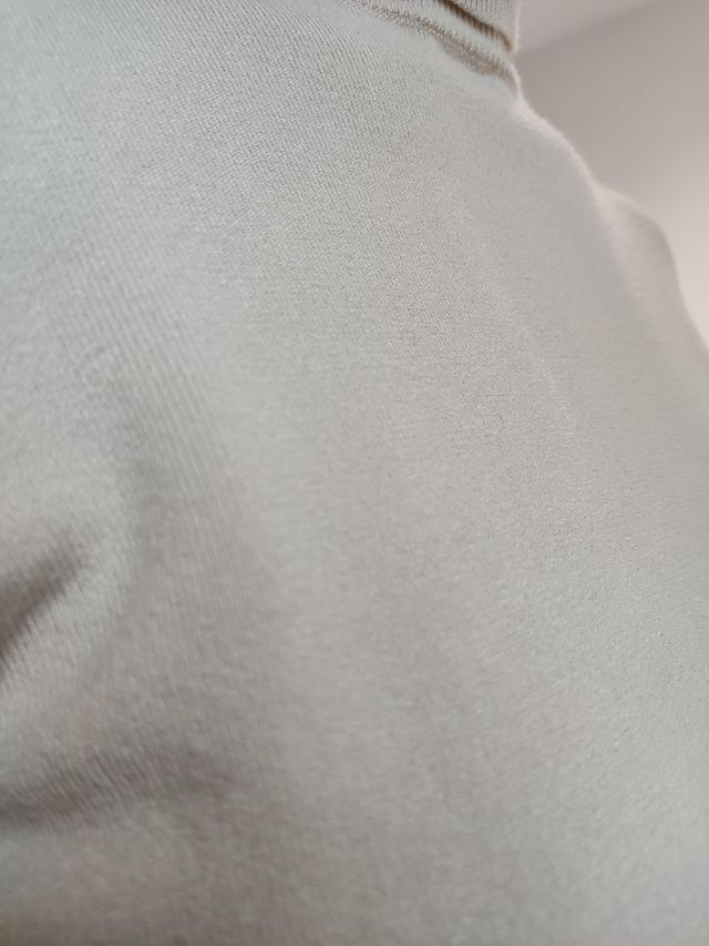 Jersey cuello alto beige mujer