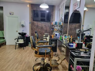 Traspaso Local de Barbería con Mobiliario Nuevo