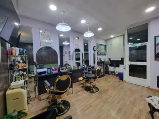 Traspaso Local de Barbería con Mobiliario Nuevo
