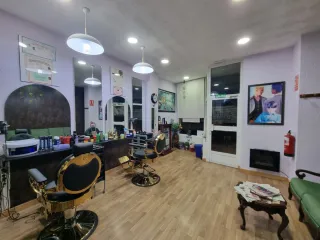 Traspaso Local de Barbería con Mobiliario Nuevo
