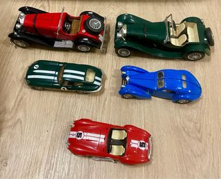 Colección de 5 coches a escala