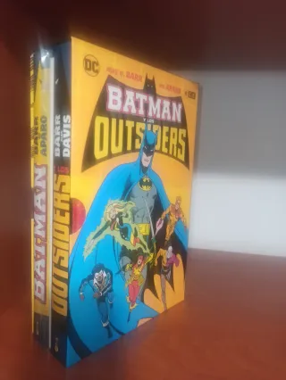 BATMAN Y LOS OUTSIDERS ECC COLECCION COMICS NUEVA