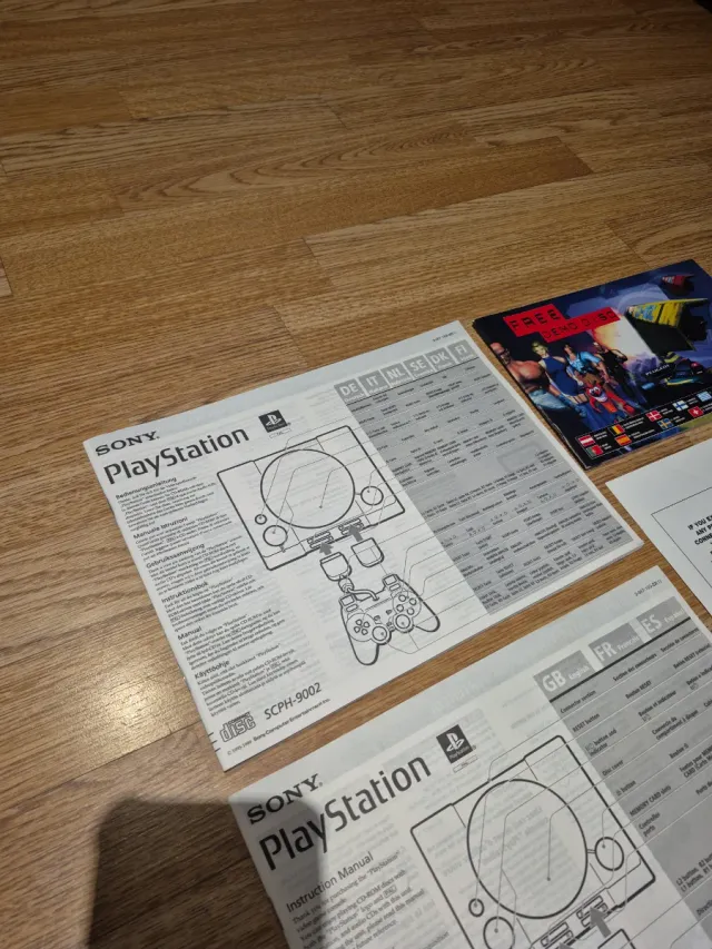 Istruzioni e volantini originali PS1