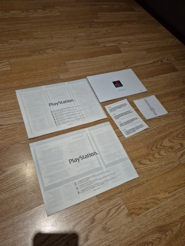 Istruzioni e volantini originali PS1