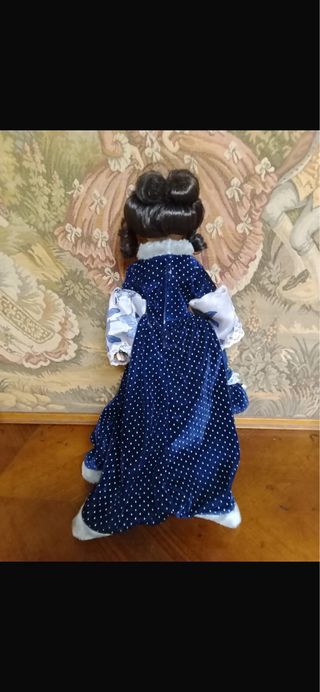 Bambola in porcellana