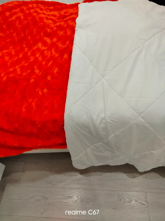 Lote mantita + colcha naranja y blanca