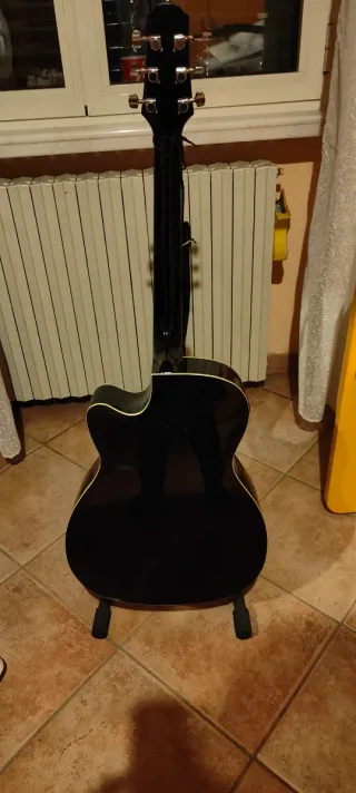 Chitarra Acustica Elettrificata Nera