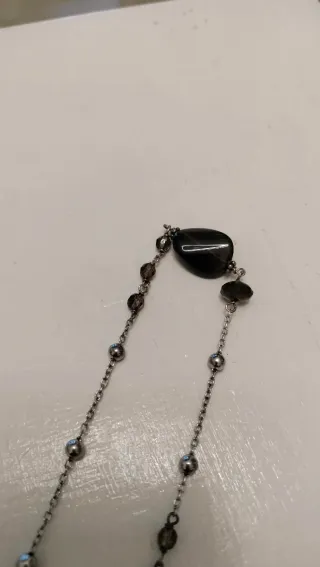 Collana con varie pietre vere.