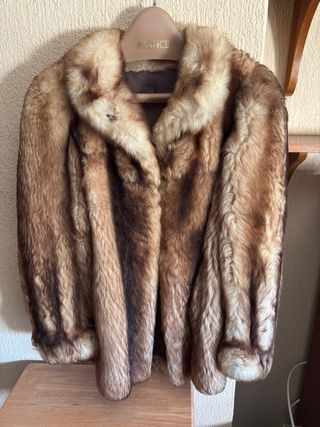 Chaquetón marrón veteado.