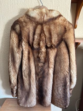 Chaquetón marrón veteado.