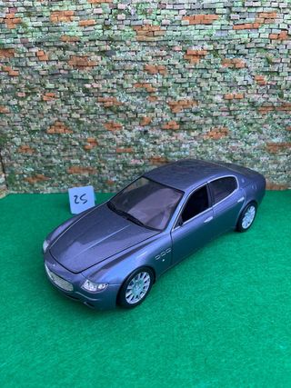 Maserati Quattroporte 2003 – Hot Wheels - 1.18