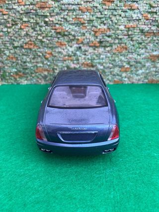 Maserati Quattroporte 2003 – Hot Wheels - 1.18