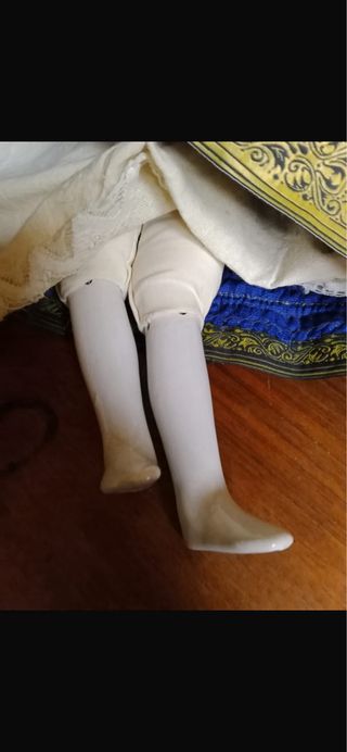 Bambola porcellana vintage vestito tradizionale