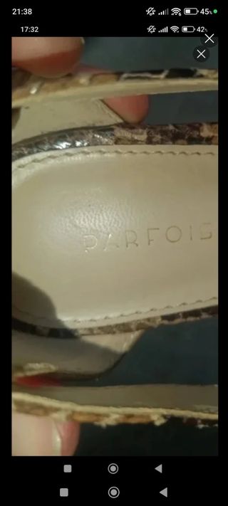 Zapatos tacón piel serpiente y ante