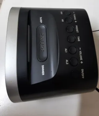 Radio Despertador Grundig Negro