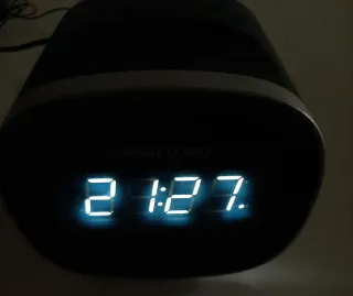 Radio Despertador Grundig Negro