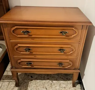 Cama 190x120 con colchón y mesita