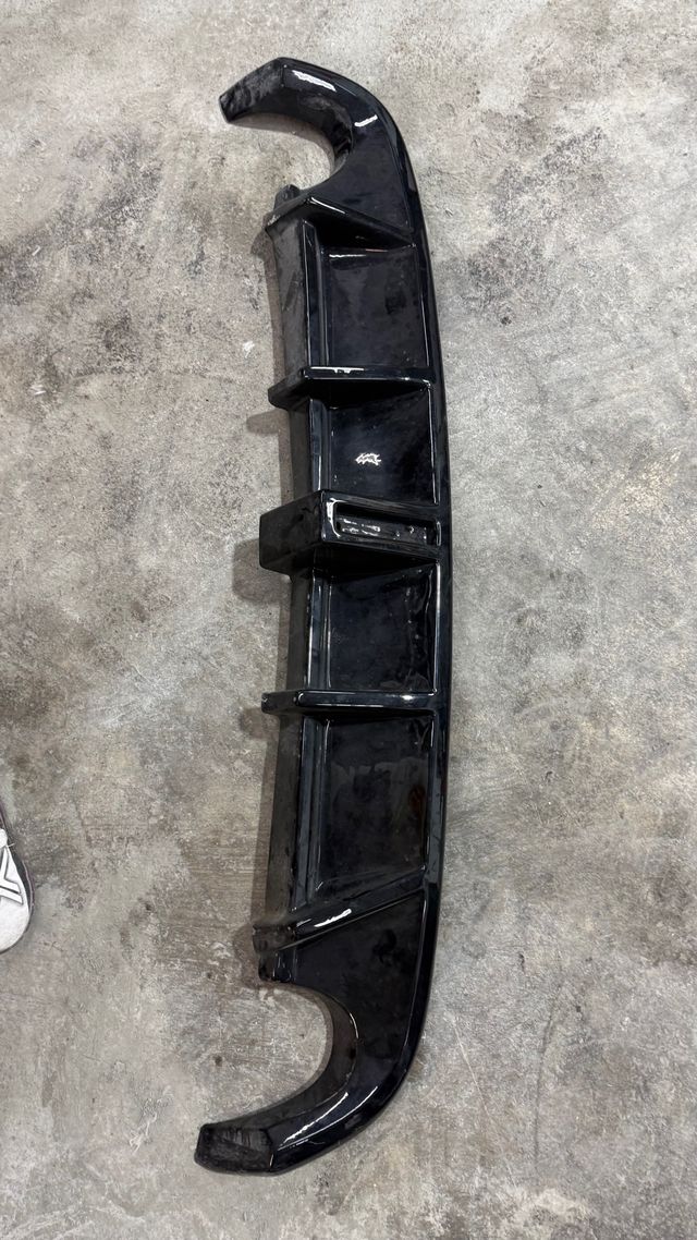 Difusor GTI MK6 también cambio por el original