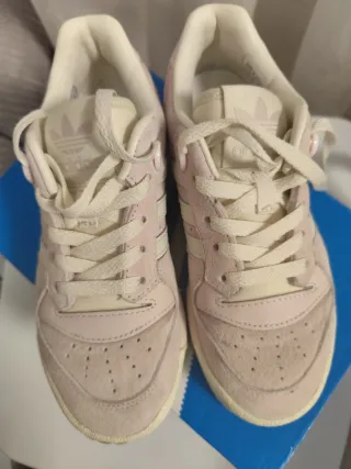 Zapatillas Adidas Rivalry Low W Beige/Rosa