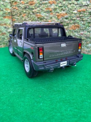Hummer H2 – Maisto – Escala 1:18