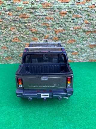 Hummer H2 – Maisto – Escala 1:18