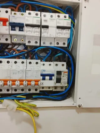 Electricista 24 horas