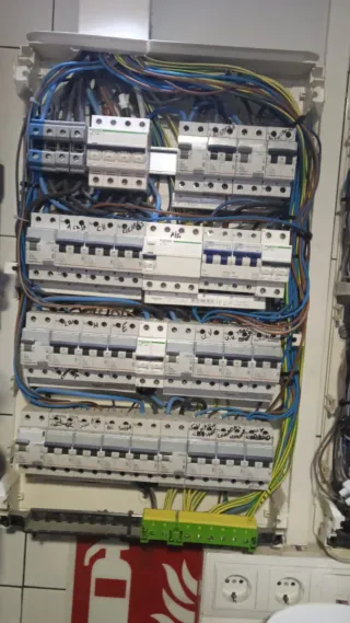 Electricista 24 horas