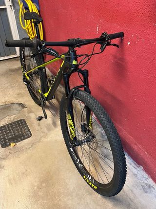 Bicicleta Canyon Exceed CF SL 29