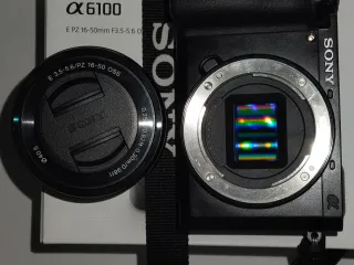 Sony Alpha 6100 + Caja Original