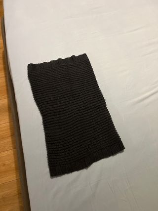 Sciarpa lavorata a maglia nera