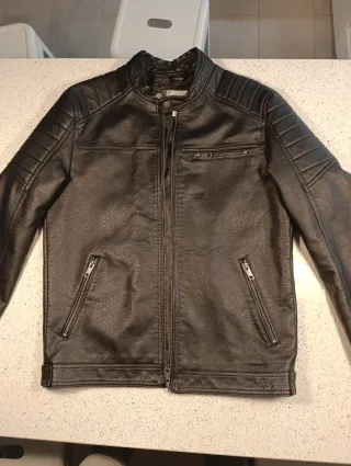 Chaqueta motorista piel sintética