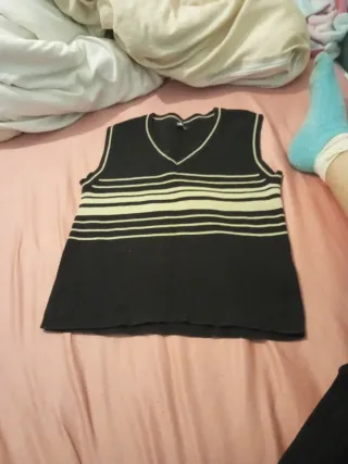 Camiseta sin mangas rayas beige y negro