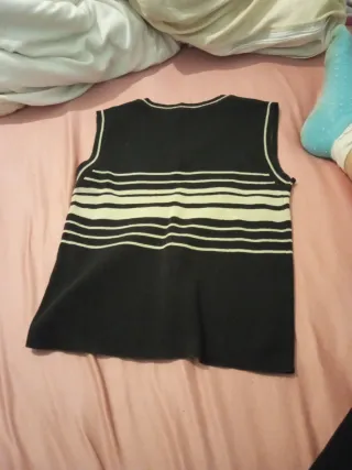 Camiseta sin mangas rayas beige y negro