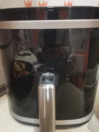 Freidora de aire Aigostar sin usar