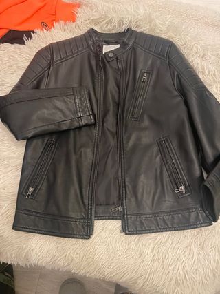 Chaqueta Zara imitación cuero niño/a talla 11/12