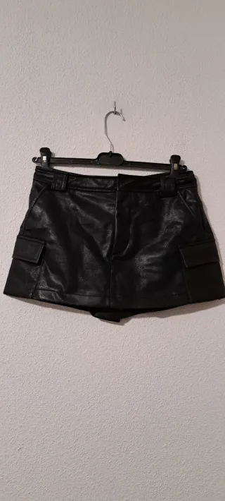 Falda pantalón Zara efecto piel