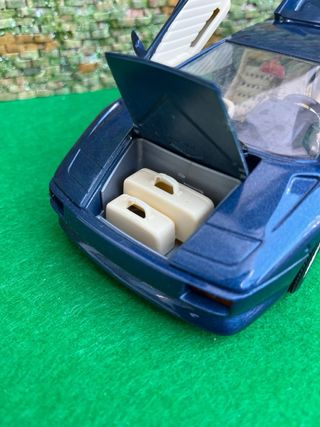 Lamborghini Diablo – Escala 1:18 – Burago - azul