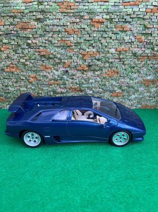 Lamborghini Diablo – Escala 1:18 – Burago - azul