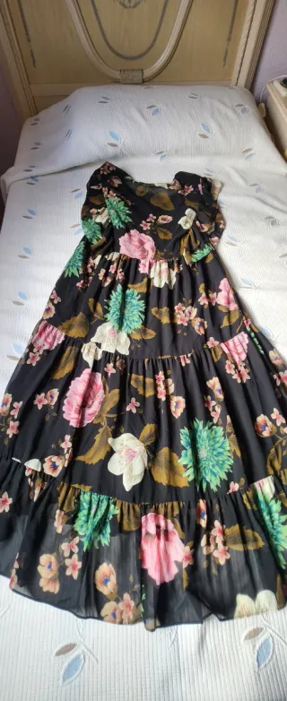 Vestido Zara flores negro multicolor
