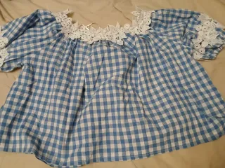 Blusa cuadros bordada