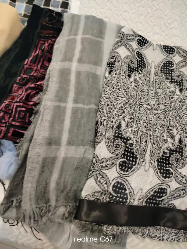 Lote 3 bufandas y 3  pañuelos vestir