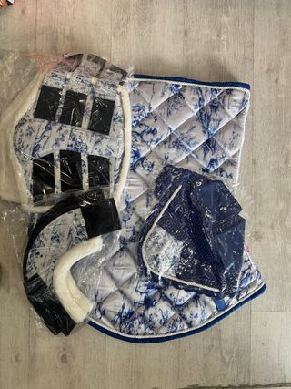Conjunto equitación azul y blanco
