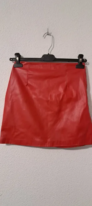Minifalda Zara Roja Efecto Piel