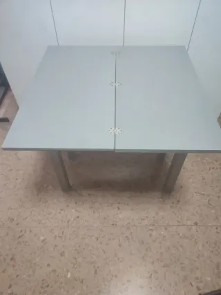 Mesa de cristal negra y gris