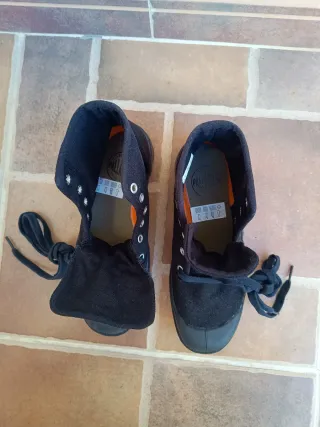 Morón - Talla 39.5 Botas Palladium Hombre