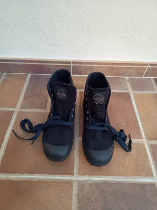 Morón - Talla 39.5 Botas Palladium Hombre