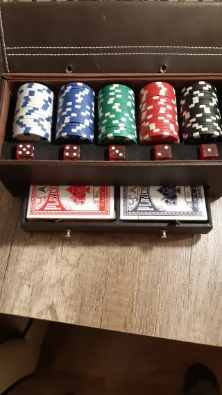 Estuche de Piel para Kit de Póker